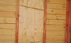 деревянная банная дверь у брусовой бани (брус 100/150 мм,строганый)